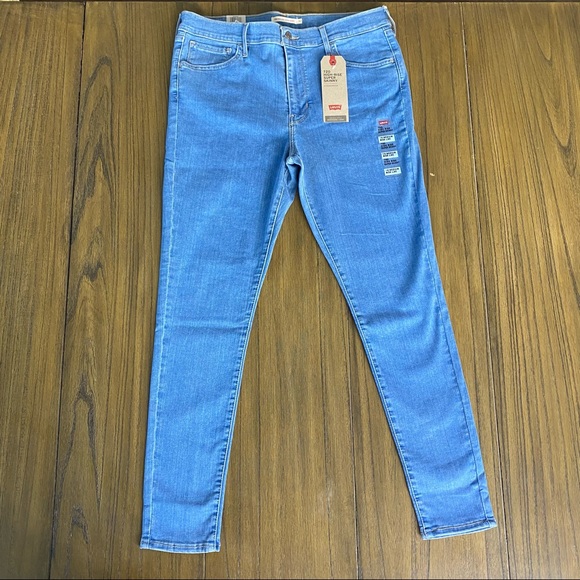 Levi's Denim - Levi’s 720 High Rise super skinny light wash jeans